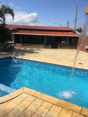 Linda casa com piscina - Itanhaém - Cantinho do Céu
